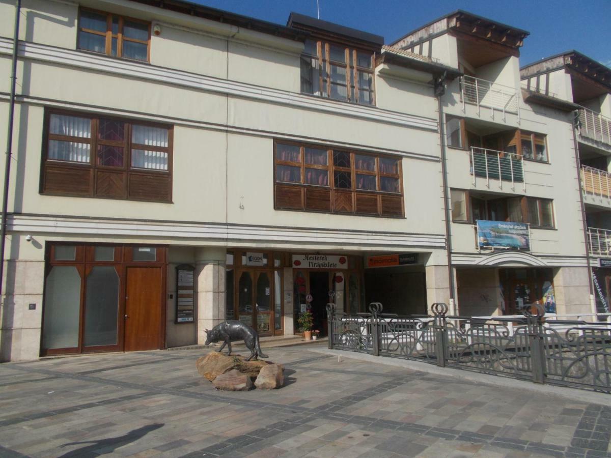 Retron Szinva-Lux Hotel Miskolc Ngoại thất bức ảnh